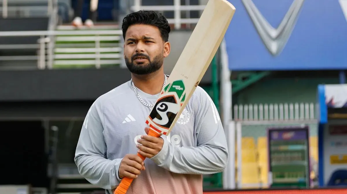 गजब का हुनर होने के बाद भी आखिर क्यों ऋषभ पंत एक ही फॉर्मेट में खेल पाते हैं?